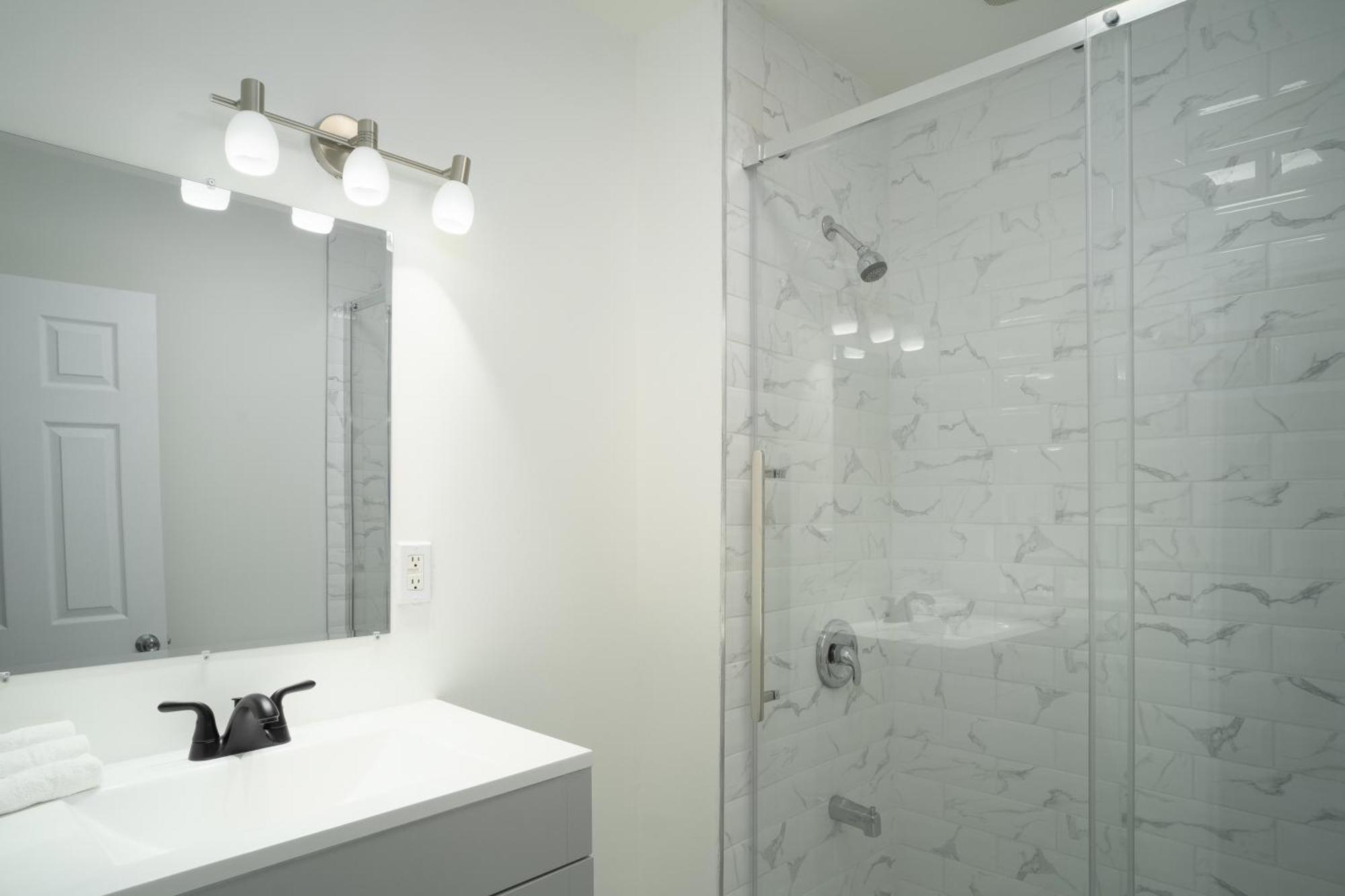 Montfort Apartment *